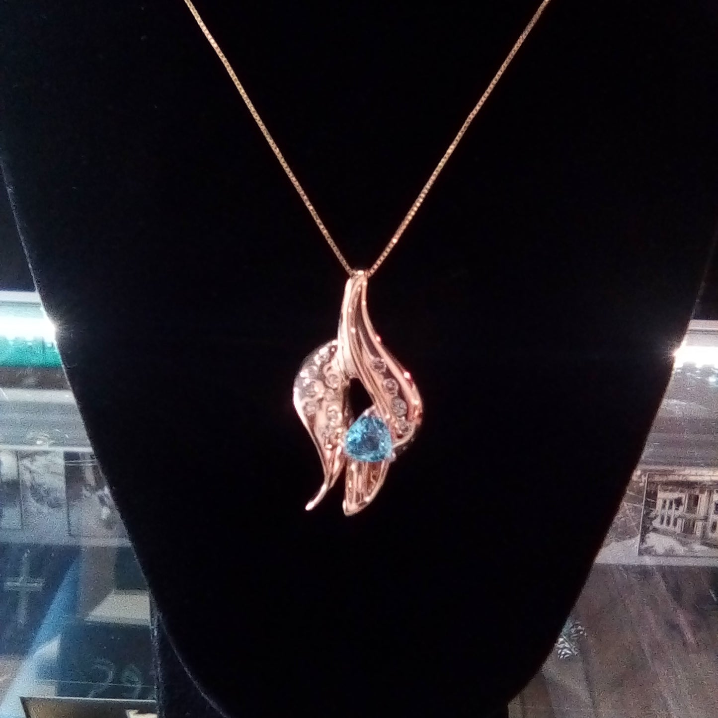 Blue Topaz Trillian/Diamonds