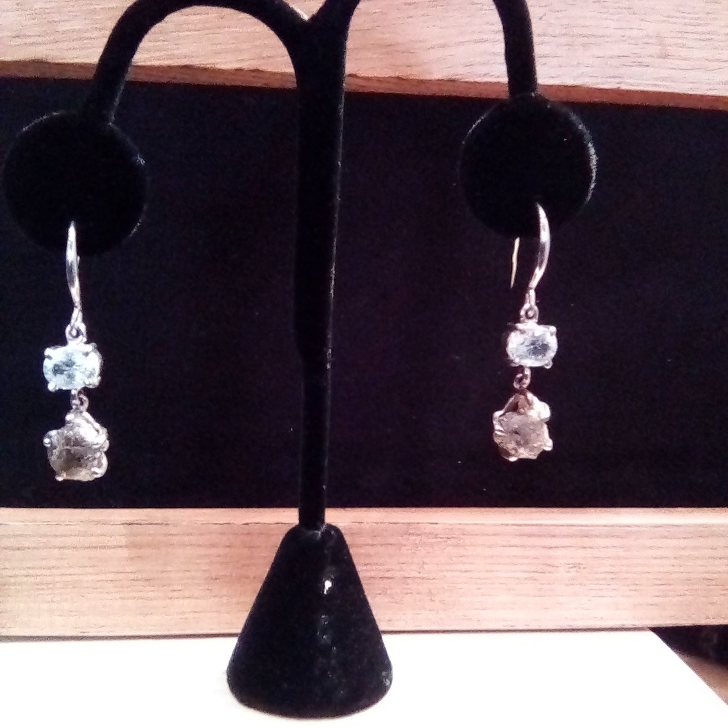 Uncut Dia & Oval Stone ER
